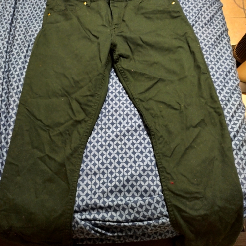 green skinny pants
